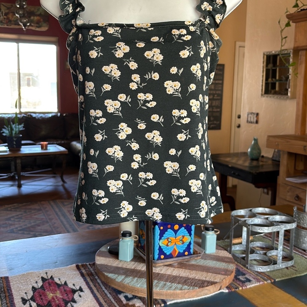 SHEIN Green Floral Tank Top - Picture 2 of 4